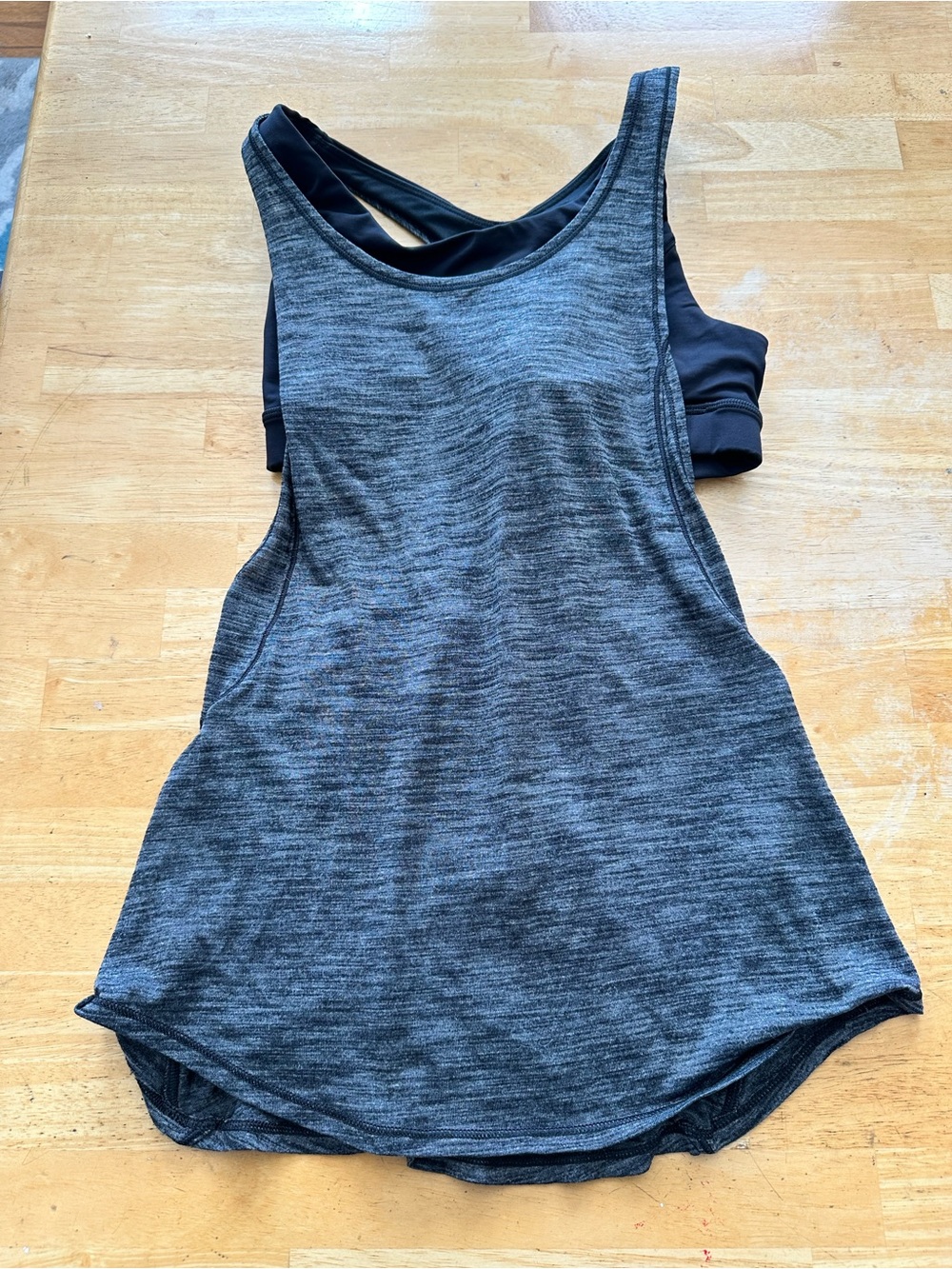 Lululemon tank top size 4